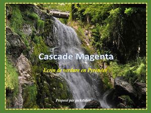 cascade_magenta_ecrin_de_verdure_en_pyrenees__jackdidier