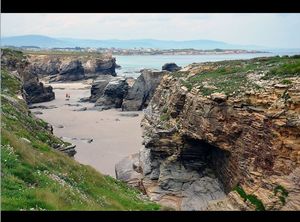 la_plage_des_cathedrales_by_ibolit