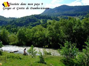 touriste_dans_mon_pays_gorges_et_grotte_de_dambovicioara_stellinna