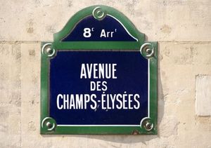 l_amour_de_paris__les_champs_elysees